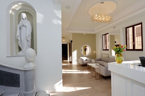 Casa Santa Sofia Hotel, Interior entrance