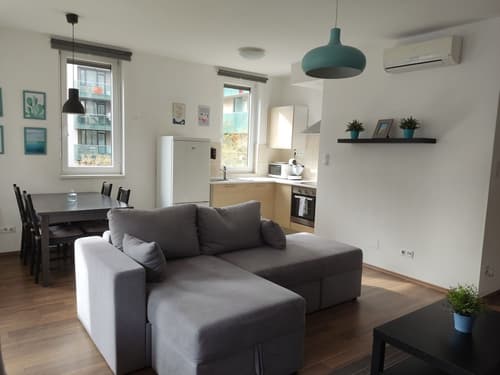 Corvin Center Suites, Room