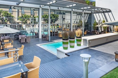 City Lodge Hotel at OR Tambo International Airport, Outdoor pool