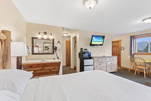 Discovery Lodge, Room