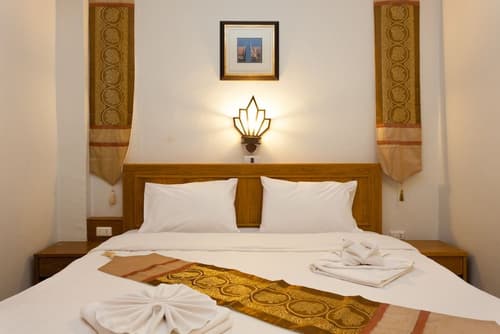 The Little Moon Residence, Room