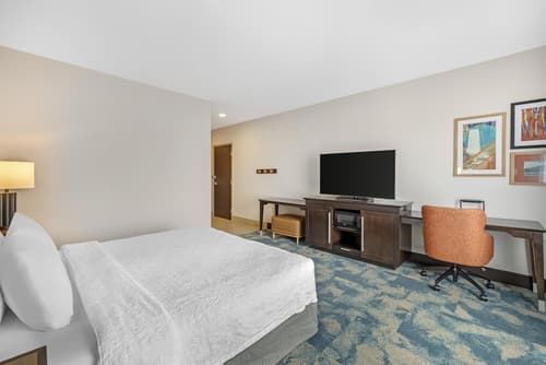 Hampton Inn & Suites Bend