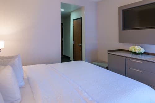 Hampton Inn San Francisco Downtown/Convention Center, Room