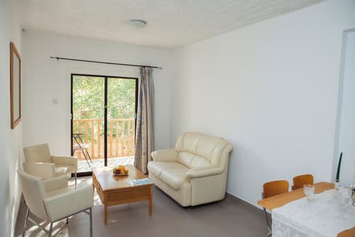 Alecos Hotel Apartments, Room