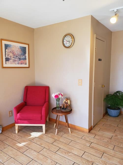 Budget Inn Express, Reception