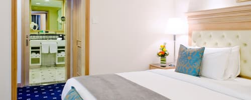 Royale Chulan Penang, Room