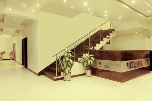 Hotel Metropolitan, Reception