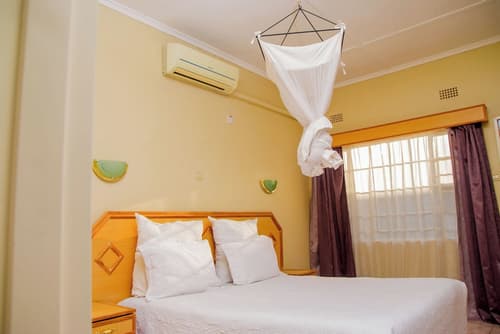 Mosi-O-Tunya Executive Lodge, Room