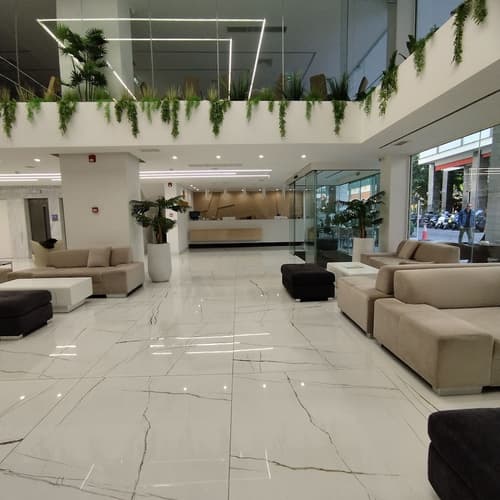 International Atene hotel, Reception