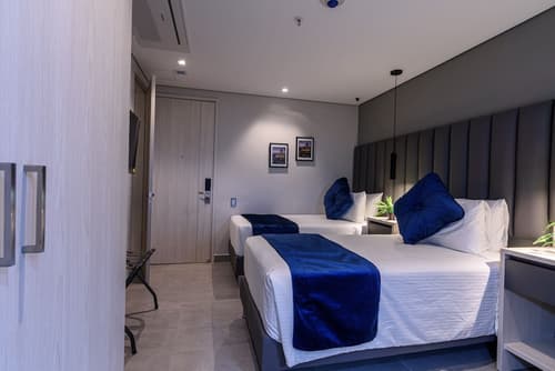 4 Sur Hotel