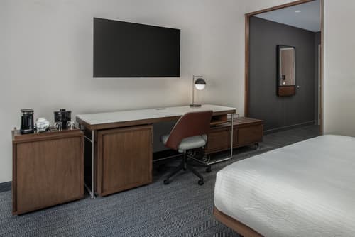 Courtyard By Marriott Olympia