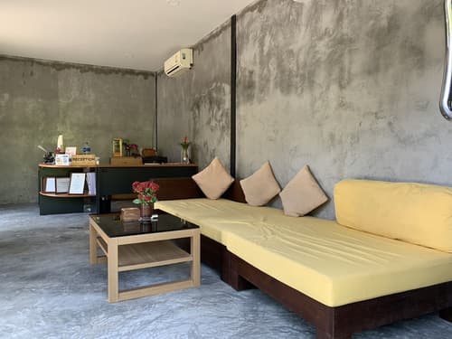 Malabar  Pool Villa Phuket, Lobby sitting area