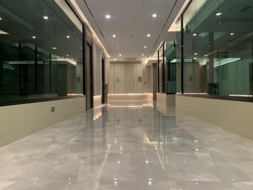 Thana Wisut Hotel, Reception