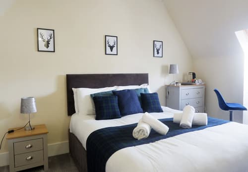 Jacobite house, Room