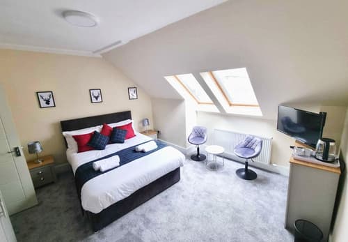 Jacobite house, Room