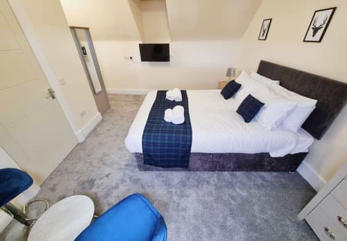 Jacobite house, Room