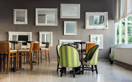 Sherry Frontenac Oceanfront Hotel, Lobby