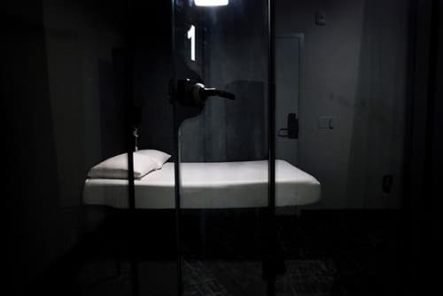 Chapter San Francisco, Room