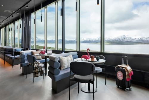 Moxy Tromso, Lobby