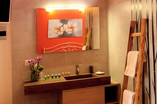 Tenuta Paifer, Bathroom