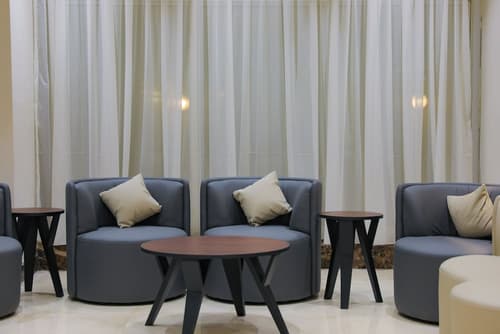 Triumph White Sands, Lobby sitting area