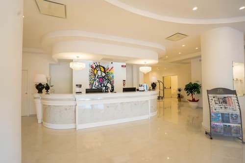 PM Hotel, Lobby