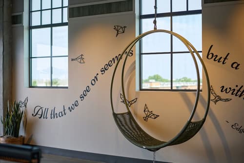 Moxy Charleston Downtown, Lobby lounge