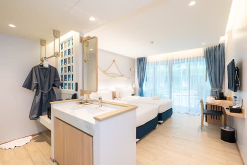 Panwaburi Beachfront Resort, Room