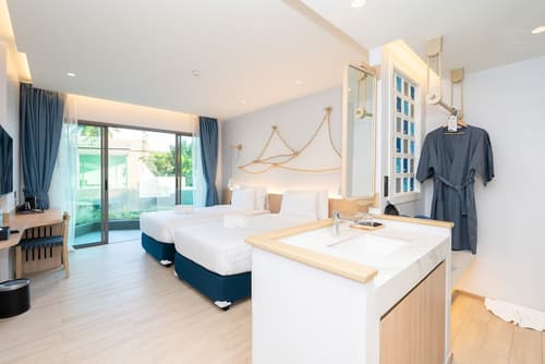 Panwaburi Beachfront Resort, Room