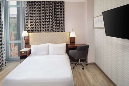 Home2 Suites By Hilton New York Times Square, Room