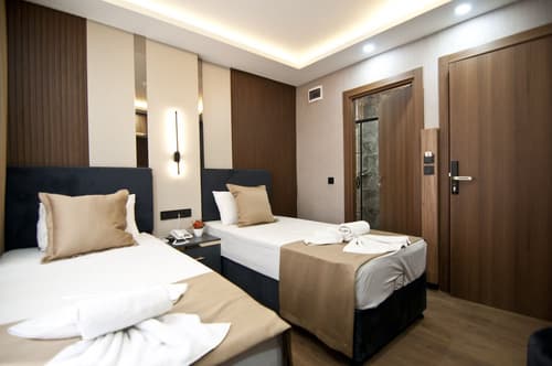 Grand Bagoz Hotel, Room