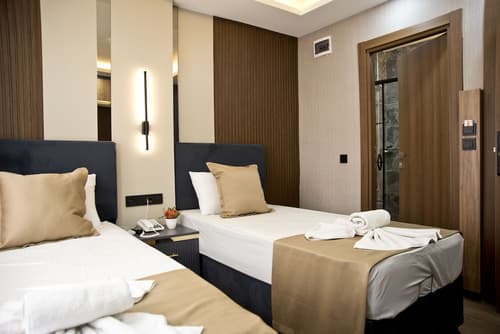 Grand Bagoz Hotel, Room