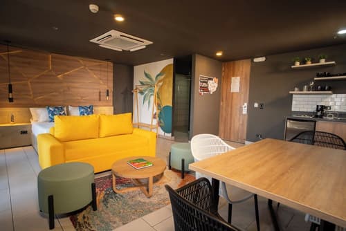 Los Patios Cool Living