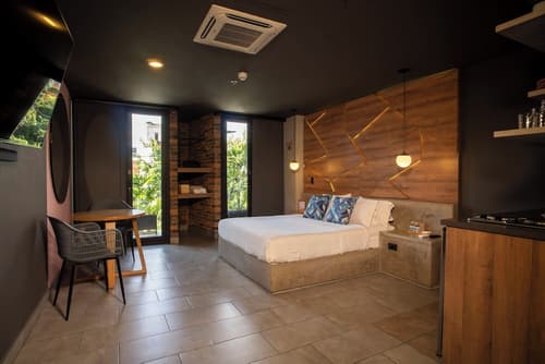 Los Patios Cool Living