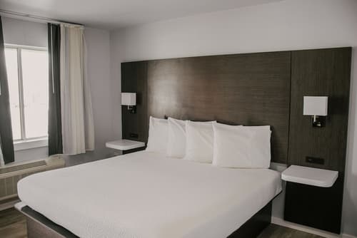 Bears Ears Inn, Room