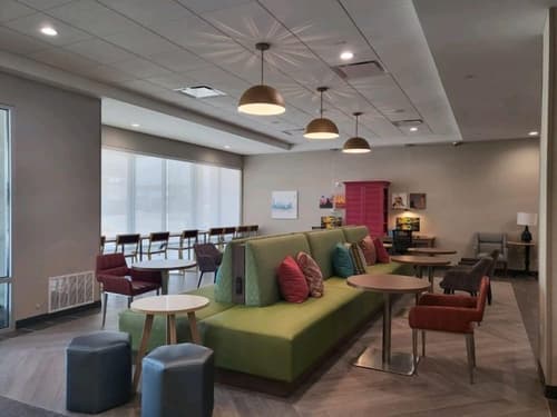 Home2 Suites by Hilton Dallas Medical District Lovefield, Lobby sitting area
