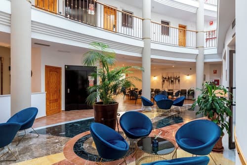 Hotel Hacienda Santa Barbara, Lobby sitting area