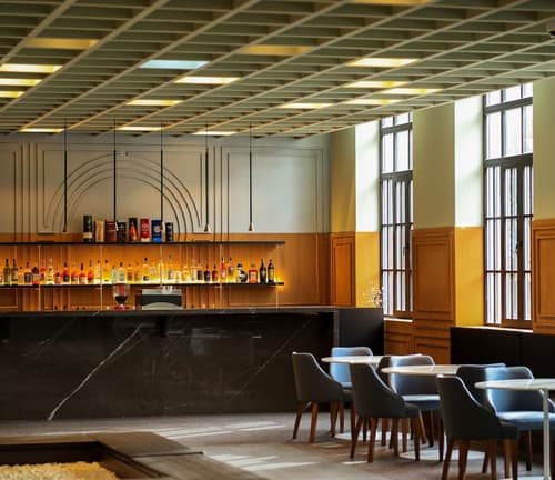 Pine Astoria Hotel, Restaurant