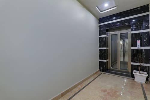 FabHotel Super 3 Premium - 800m from Kashi Vishwanath Temple, Lobby