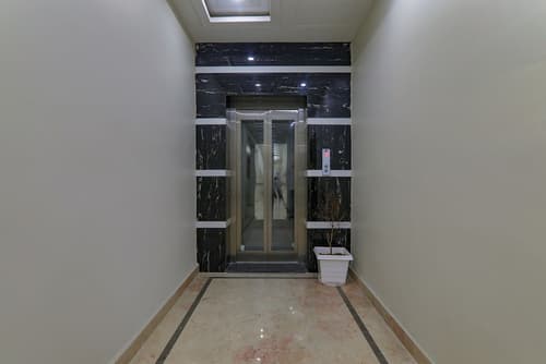 FabHotel Super 3 Premium - 800m from Kashi Vishwanath Temple, Lobby