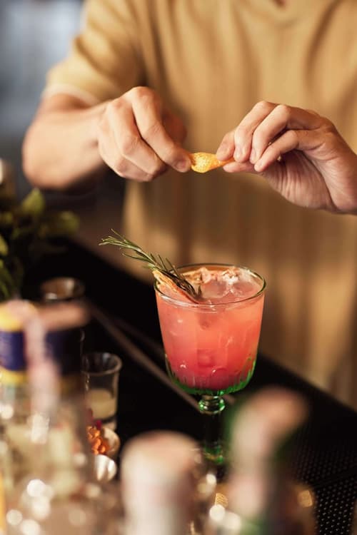 Dusitd2 Samyan Bangkok, Food and drink