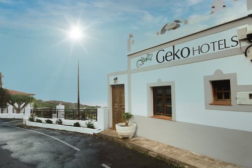 Geko Hotels, Front of property