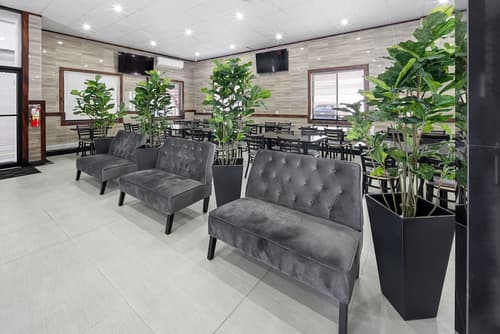 Highbridge Hotel, Reception