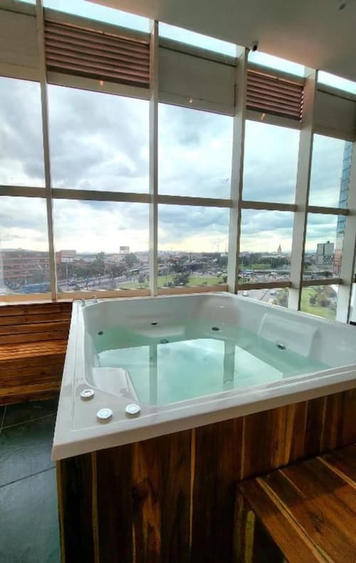 Hotel Hostal Caps Mall, Indoor spa tub