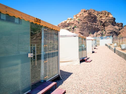 The Rock Camp Petra, Room