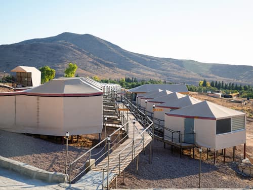 The Rock Camp Petra, Room