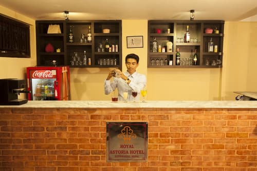 Royal Astoria Hotel, Bar (on property)