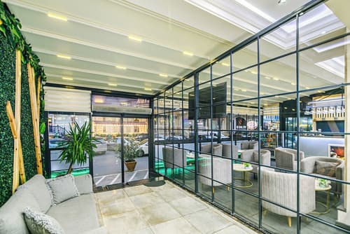 Essam Deluxe Hotel, Interior entrance