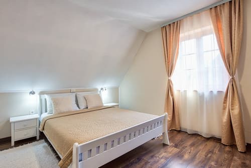 Green lakes house 2, Room