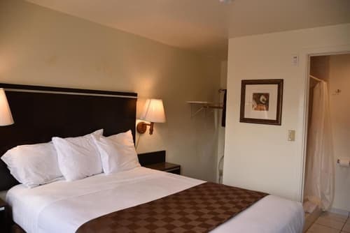 Baycities Motel, Room